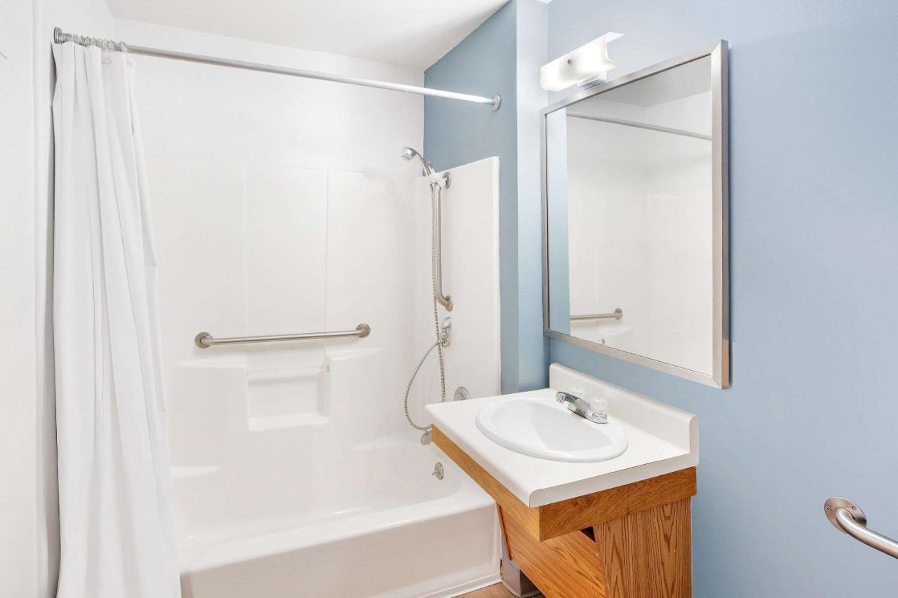 Woodspring Suites Браунсвилл Экстерьер фото