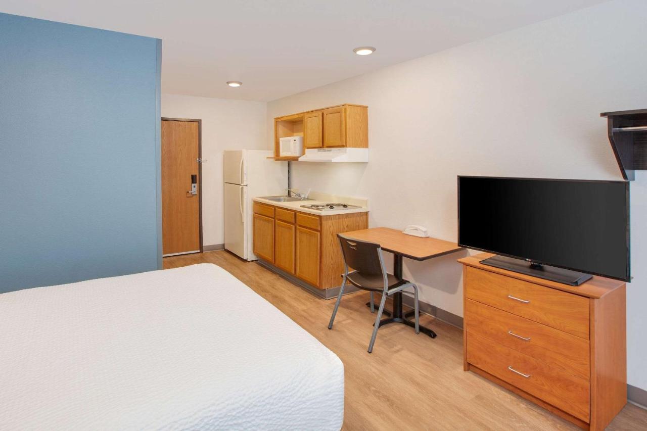 Woodspring Suites Браунсвилл Экстерьер фото