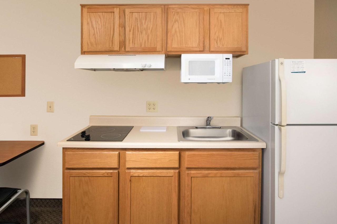 Woodspring Suites Браунсвилл Экстерьер фото
